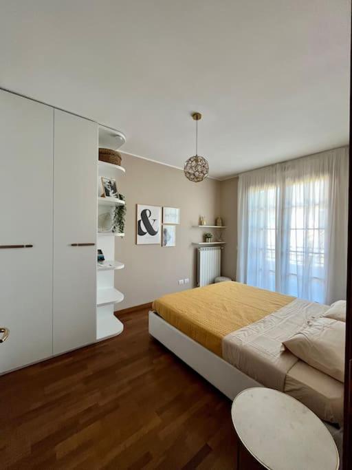 Casa Di Lillo Apartment Merate Luaran gambar