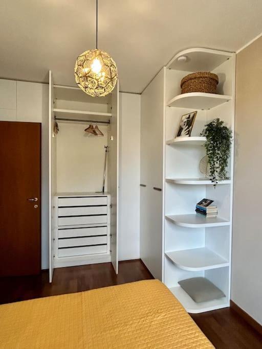 Casa Di Lillo Apartment Merate Luaran gambar